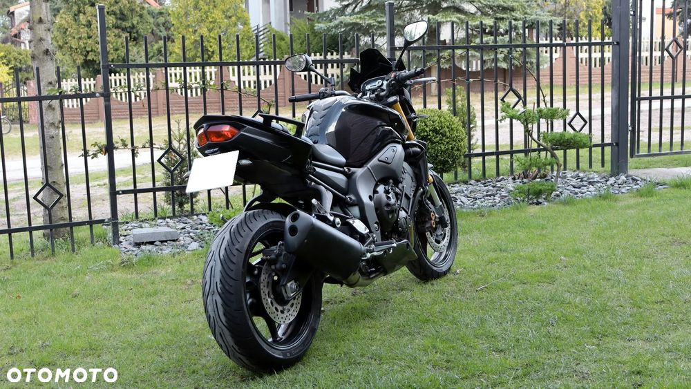 Yamaha FZ8 - 5