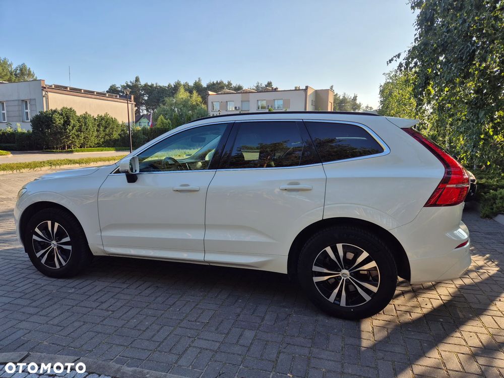 Volvo XC 60 B4 B Momentum Pro - 1