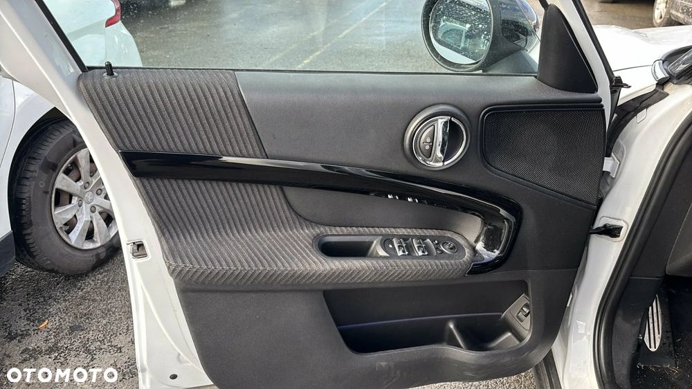 MINI Countryman Cooper D - 18