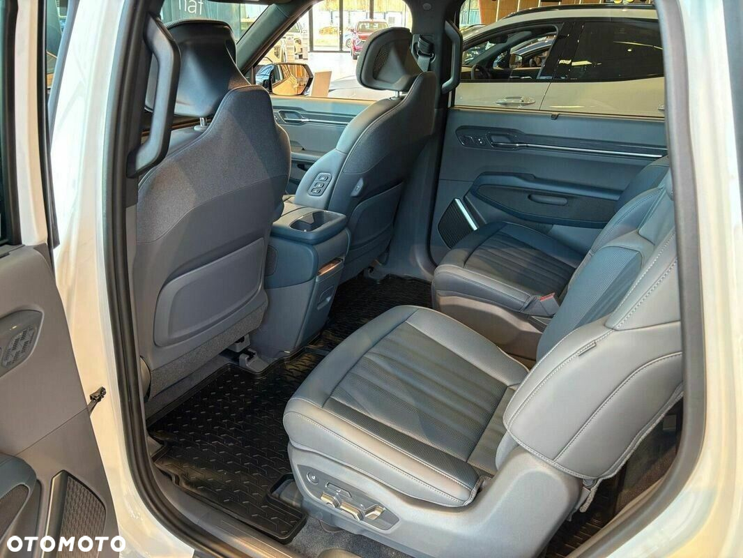 Kia EV9 - 11
