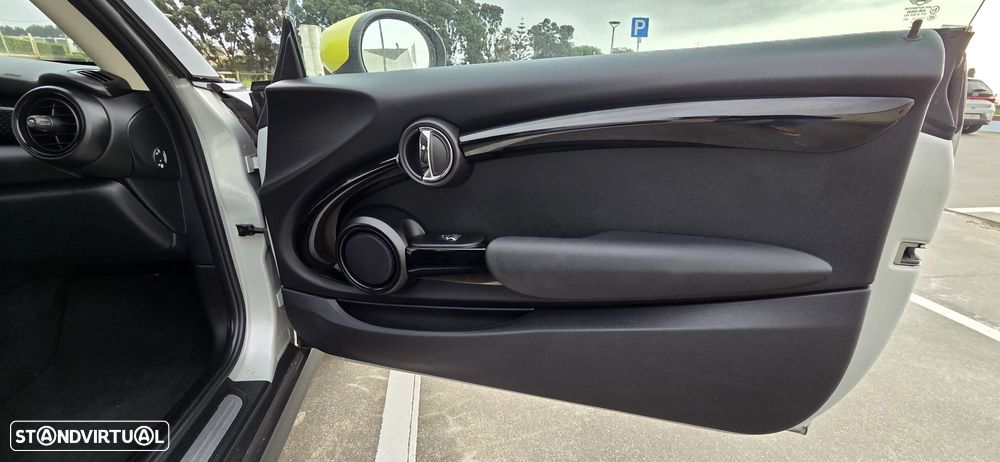 MINI 3 Portas Cooper SE Classic - 31