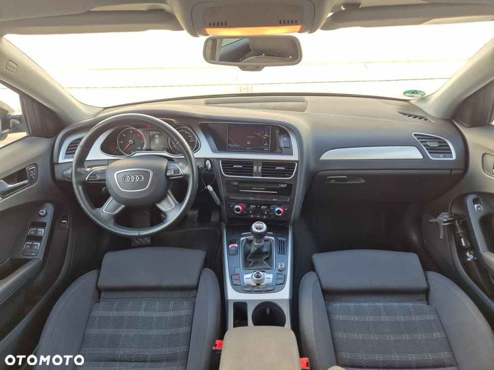 Audi A4 Avant 2.0 TDI DPF clean diesel S line Sportpaket - 6