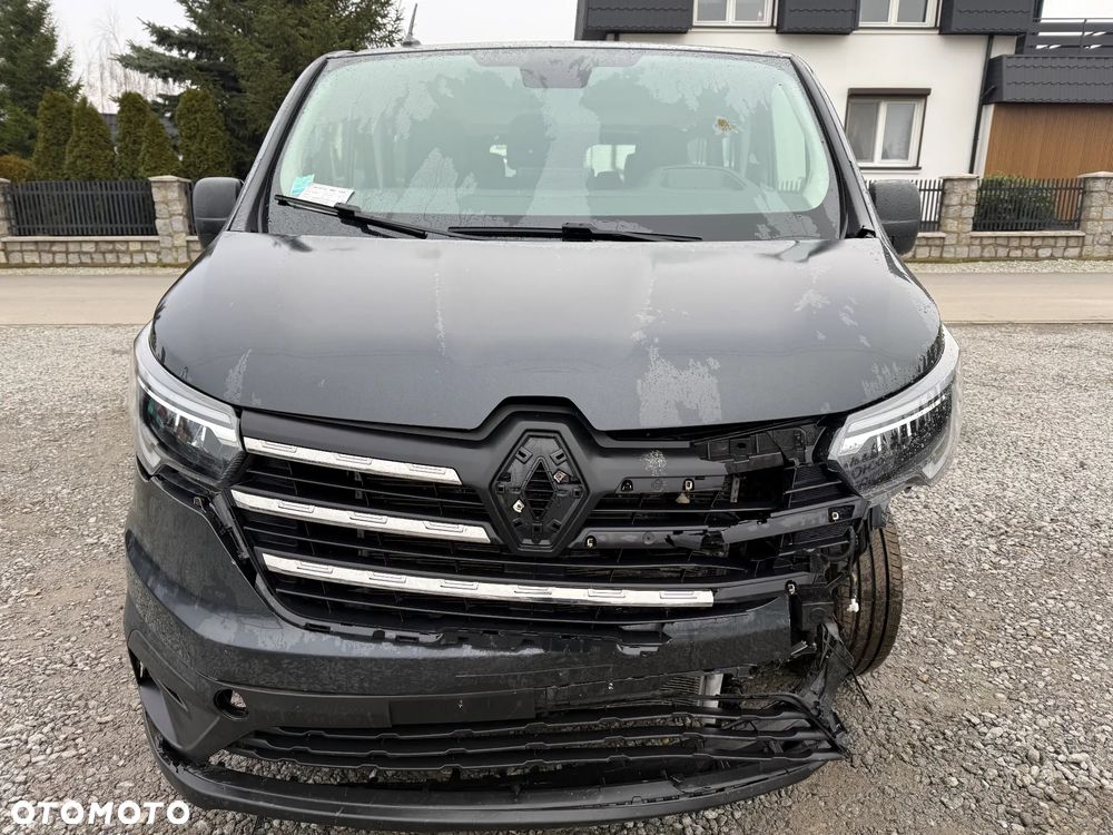 Renault Trafic 2.0 dCi - 9