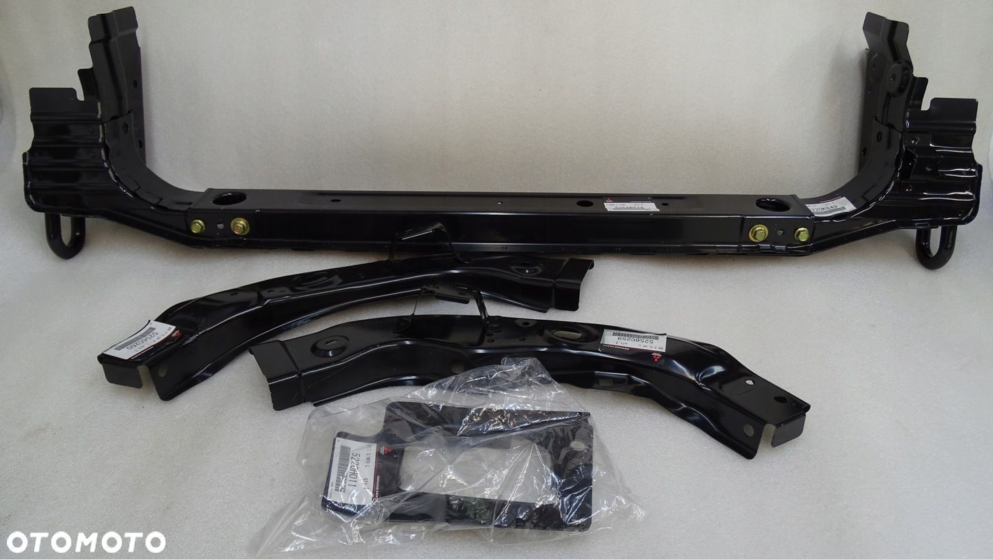 MITSUBISHI OUTLANDER III LIFT - pas przedni NOWY - 1
