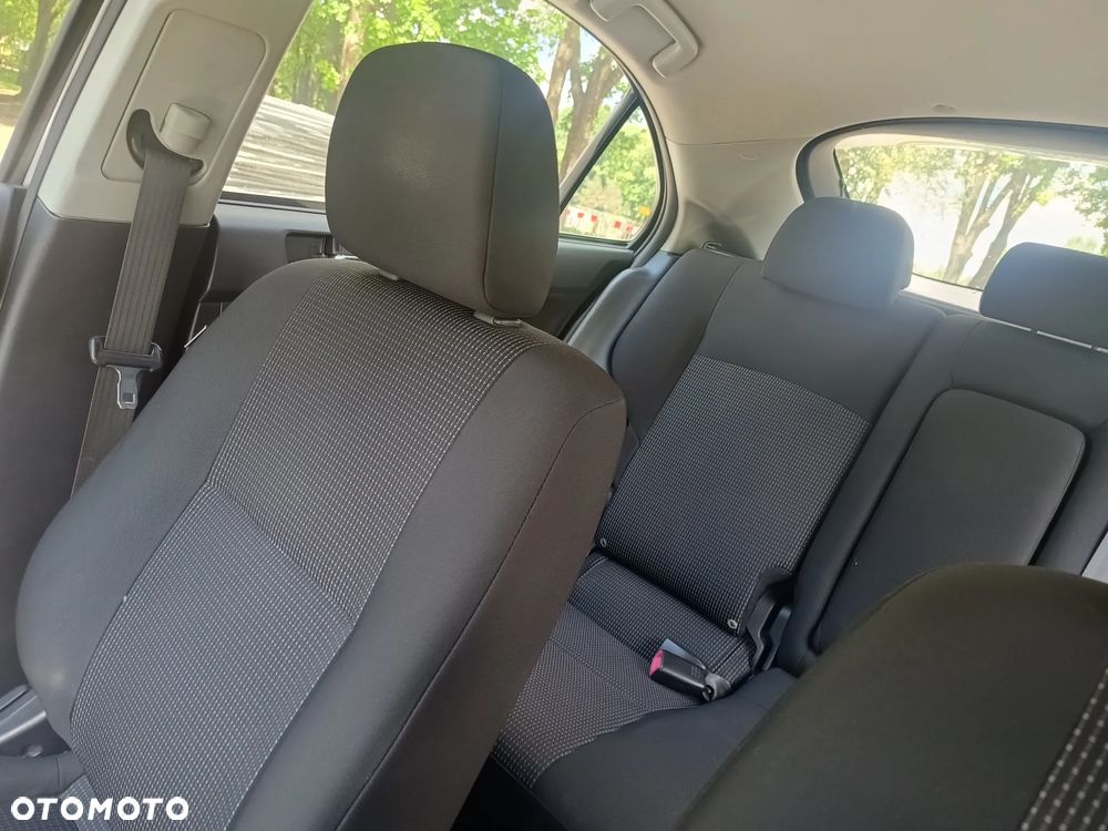 Mitsubishi Lancer 1.6 Invite - 3