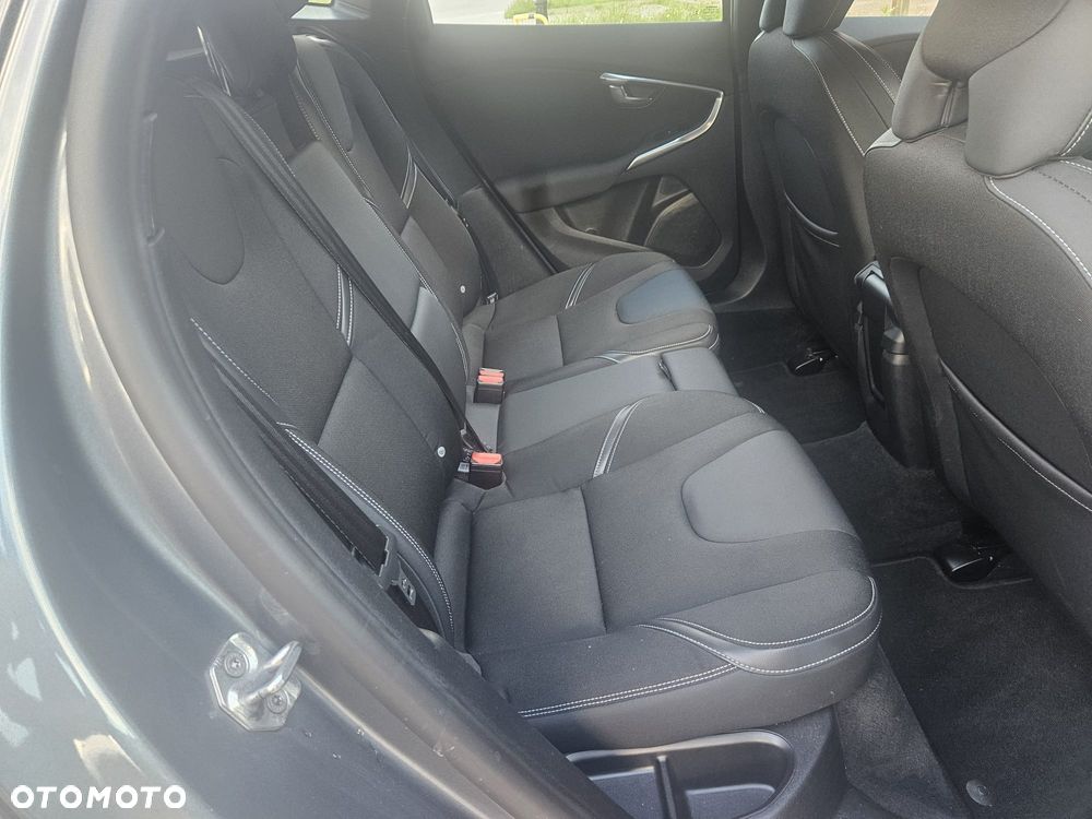 Volvo V40 D2 RDesign - 15