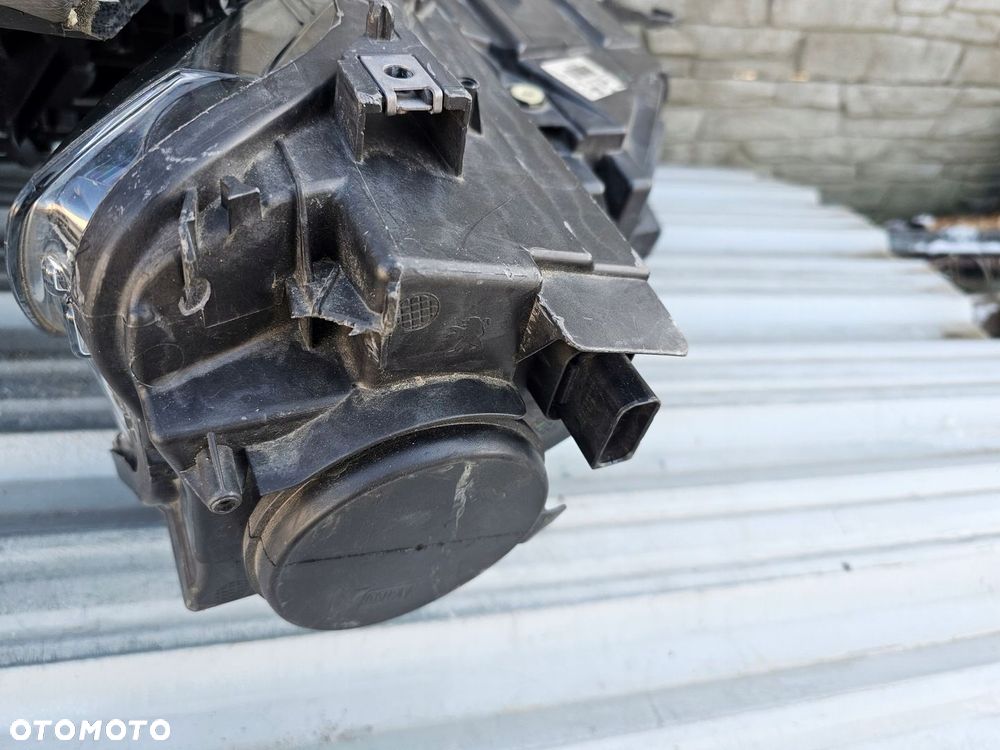 Peugeot partner rifter lampa przód - 6