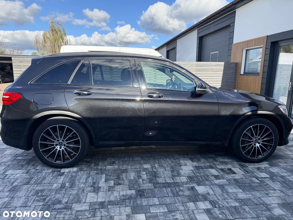 Mercedes-Benz GLC 250 4Matic 9G-TRONIC AMG Line - 8