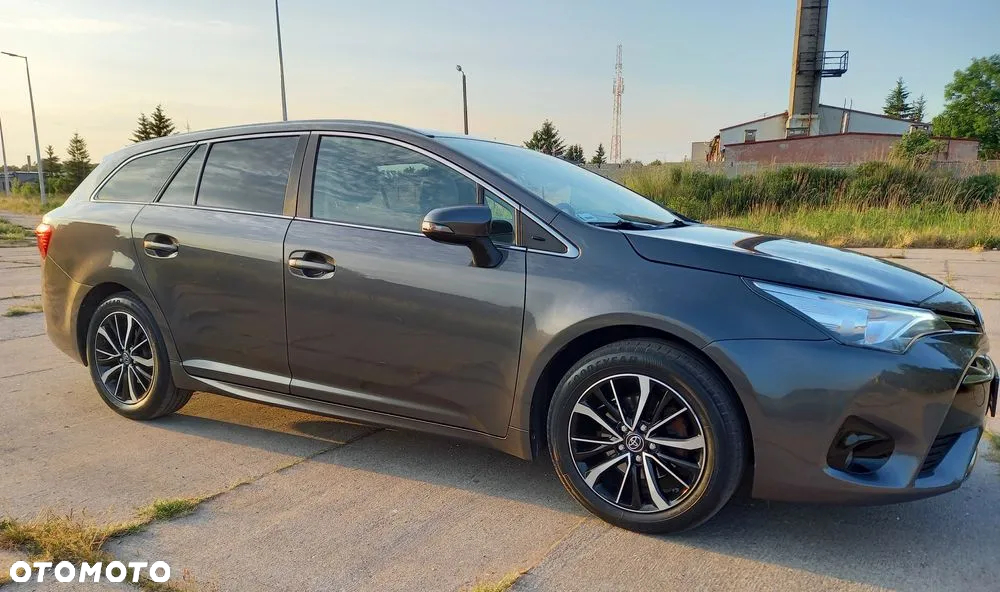 Toyota Avensis 1.8 Prestige - 3