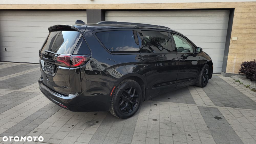 Chrysler Pacifica - 6