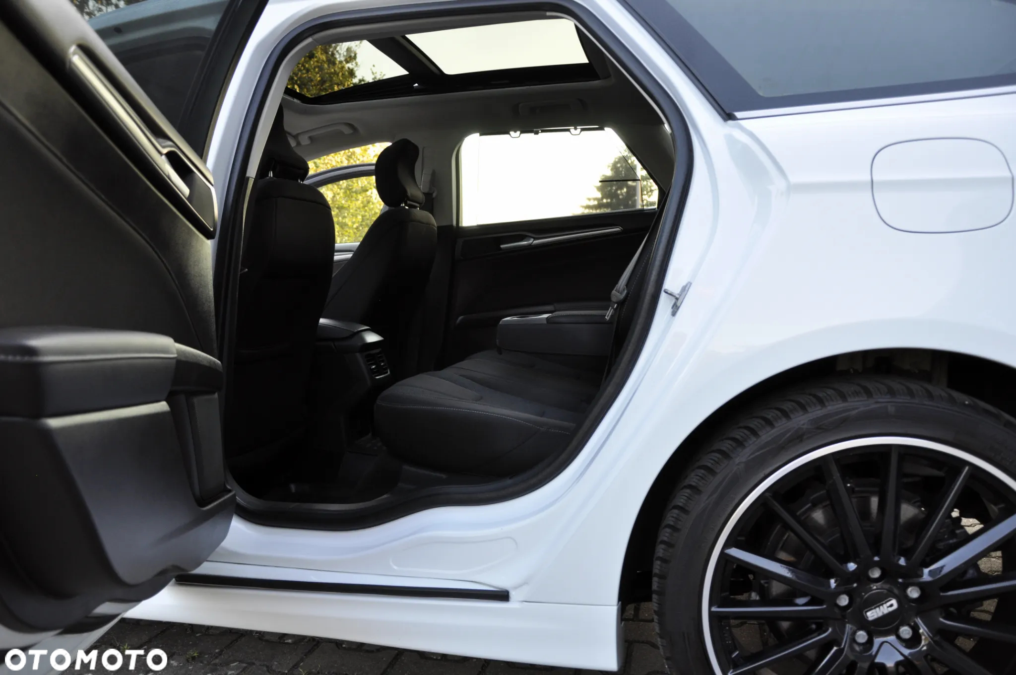 Ford Mondeo Turnier 2.0 TDCi PowerShift-Aut Allrad Titanium - 24
