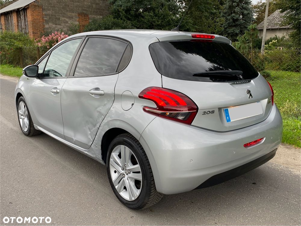 Peugeot 208 - 2