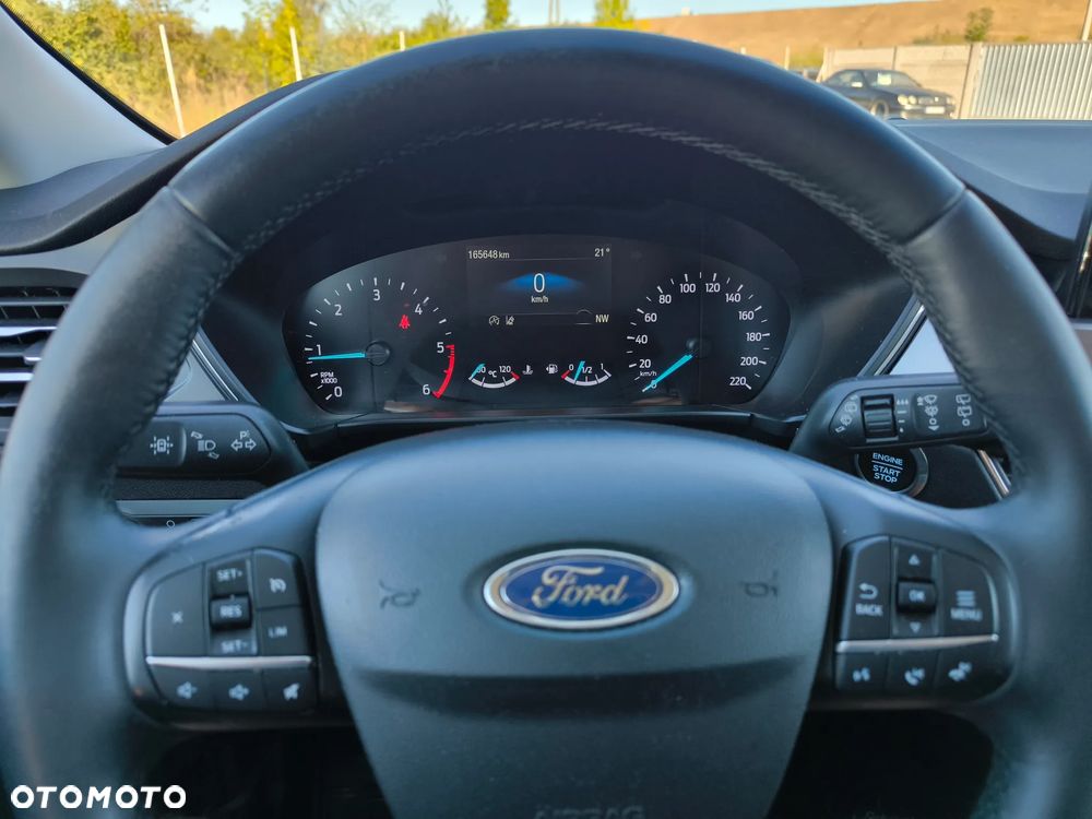 Ford Kuga 2.0 TDCi 2x4 Titanium - 18