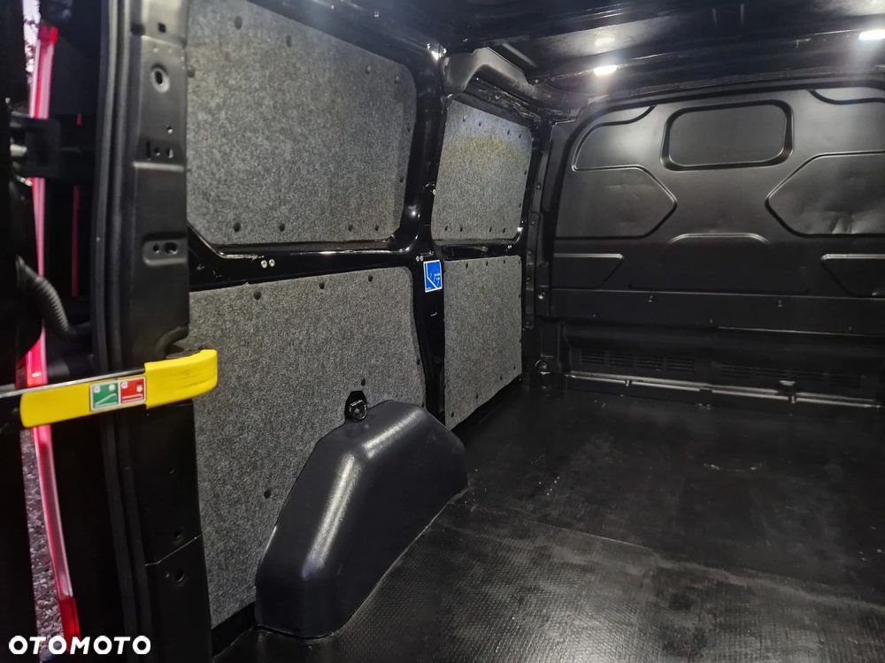 Ford TRANSIT CUSTOM - 18