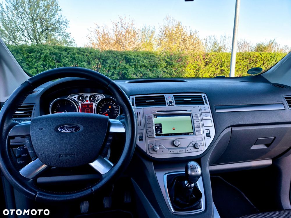 Ford Kuga 2.0 TDCi 4x4 Titanium - 2