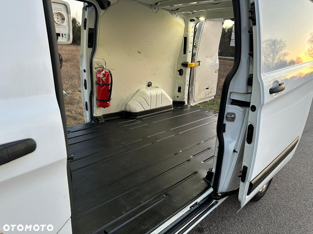 Ford Transit Custom - 26