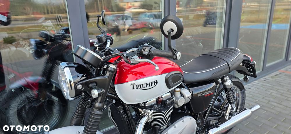 Triumph Bonneville - 30