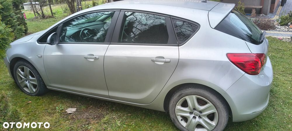 Opel Astra 1.7 CDTI 111 - 4