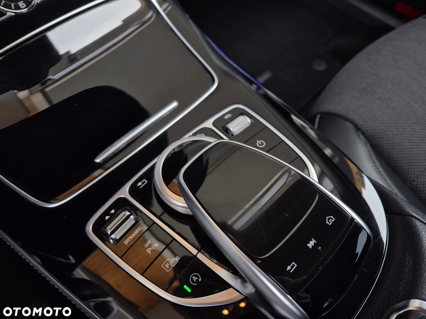 Mercedes-Benz Klasa E 220 d 9G-TRONIC - 24