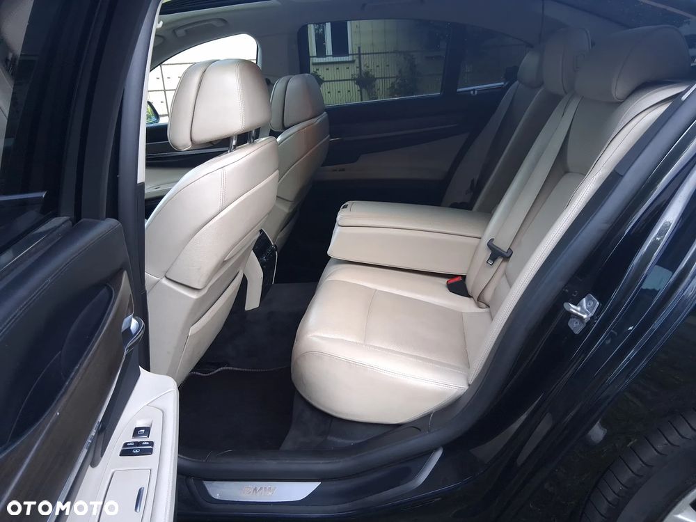 BMW Seria 7 730d - 8