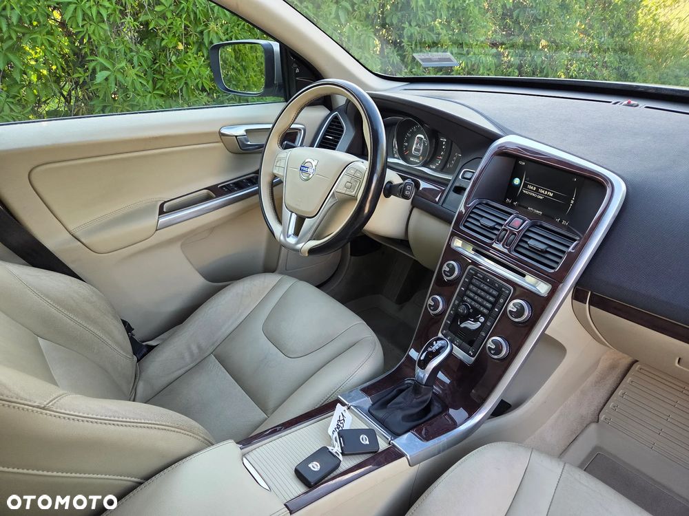 Volvo XC 60 T5 AWD Summum - 11