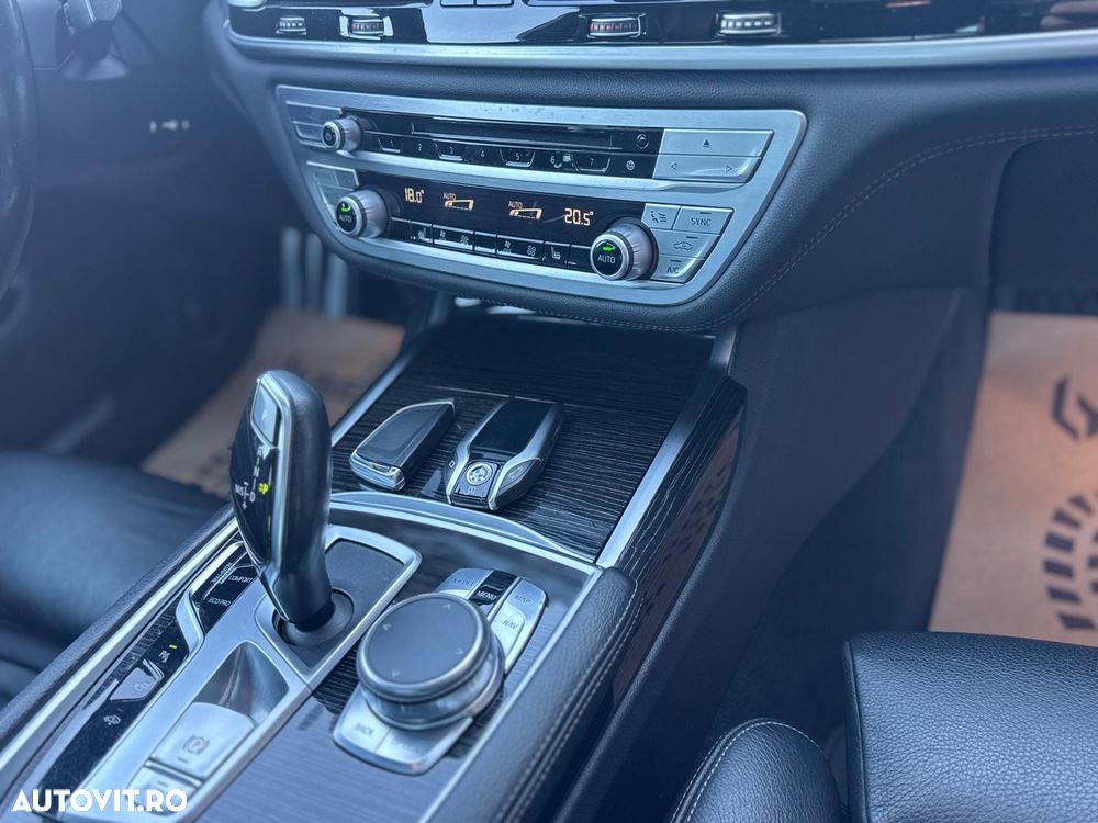 BMW Seria 7 730d xDrive - 17