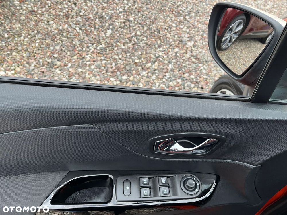 Renault Captur - 16