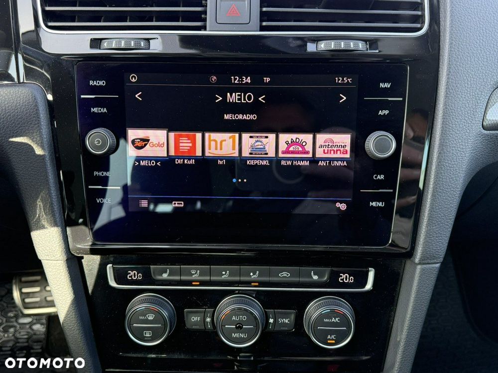 Volkswagen Golf Variant 1.6 TDI SCR DSG Join - 22