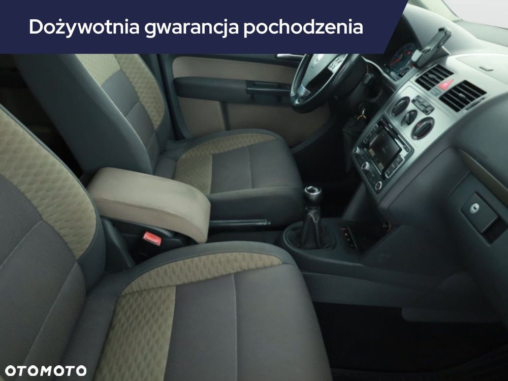 Volkswagen Touran - 9