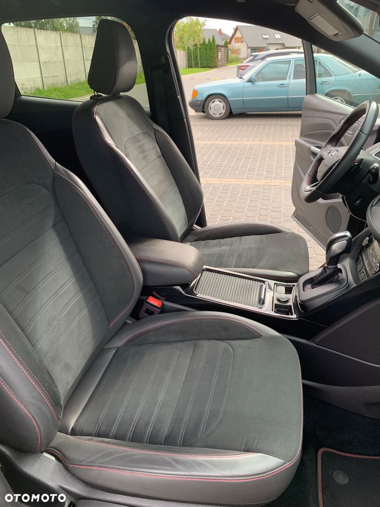 Ford Kuga - 11