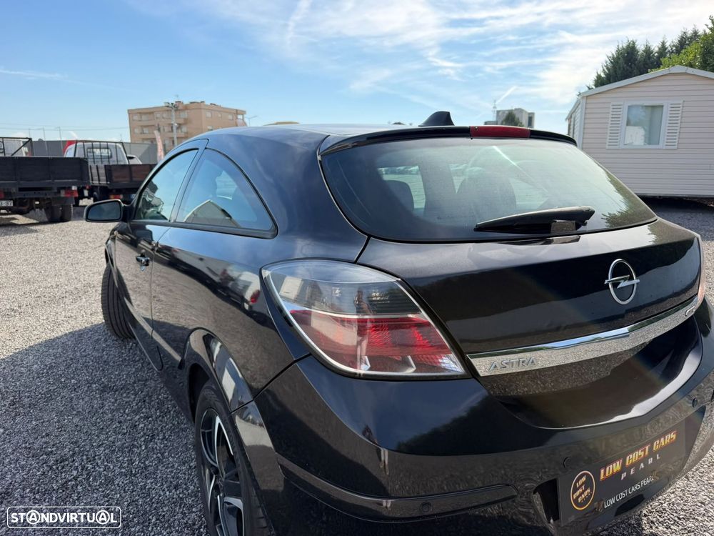 Opel Astra GTC 1.3 CDTi - 22