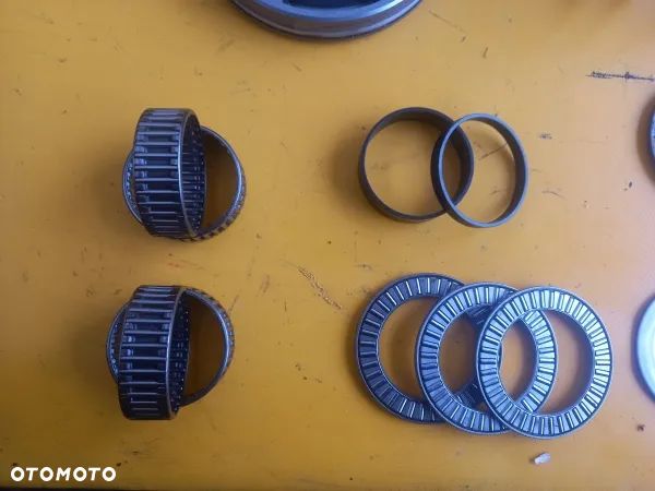 Kosz skrzyni wałek tryb 58/51/41/46 Case MX100C - 17