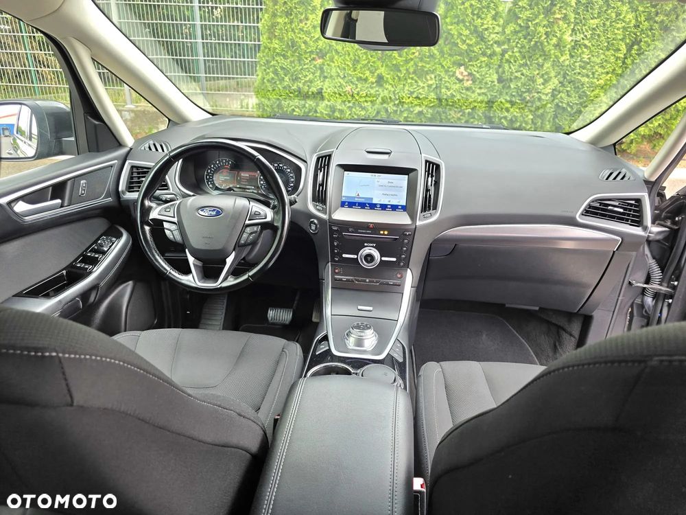 Ford S-Max 2.0 EcoBlue Titanium - 37