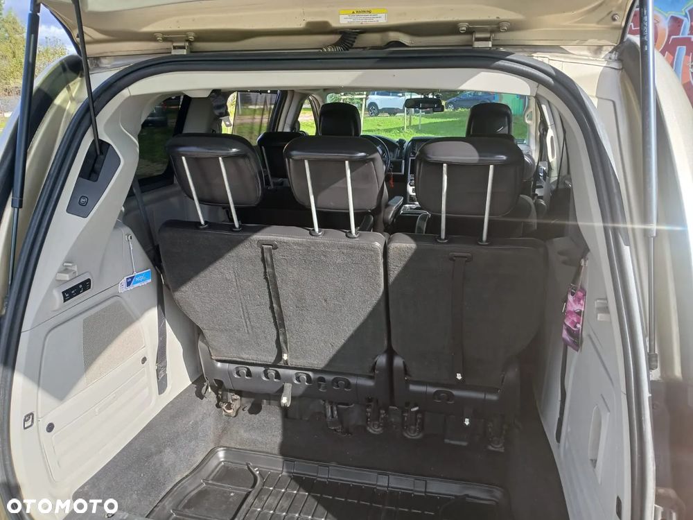 Chrysler Grand Voyager 2.8 CRD Limited - 24