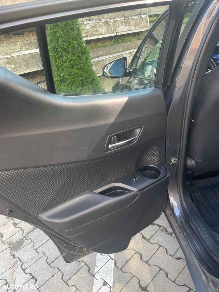 Toyota C-HR 1.8 HSD 4x2 CVT C-enter - 7
