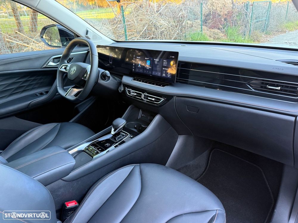 MG HS 1.5 Plug-in Hybrid Luxury - 32