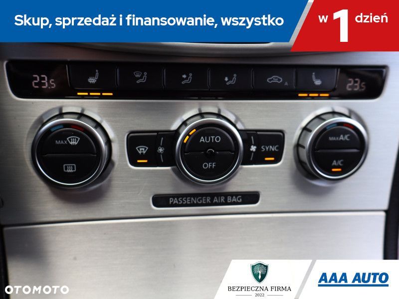 Volkswagen Passat - 18