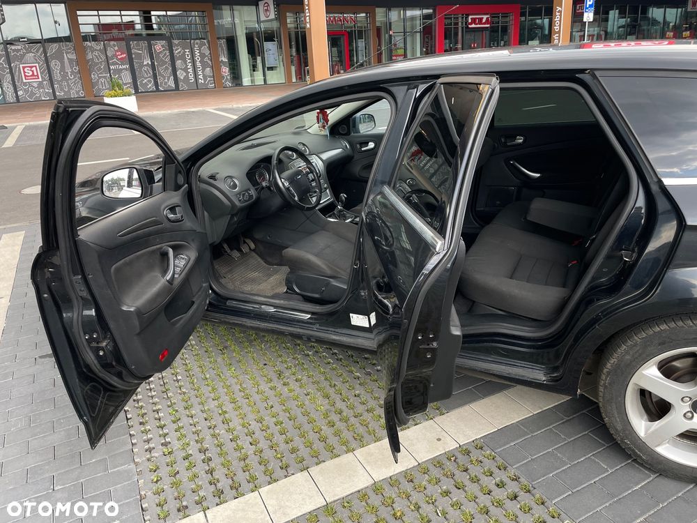 Ford Mondeo 2.0 TDCi Titanium - 23