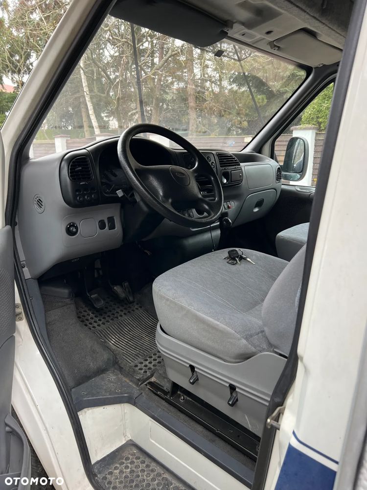 Ford Transit - 5