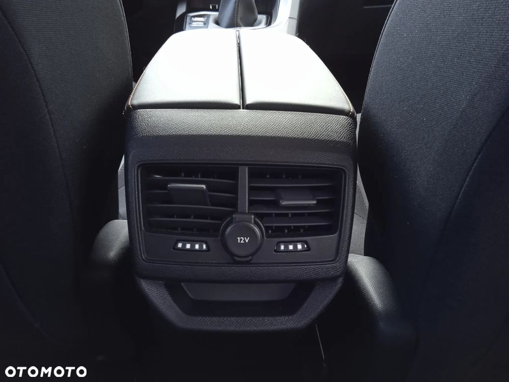 Peugeot 3008 1.2 PureTech Allure S&S - 12