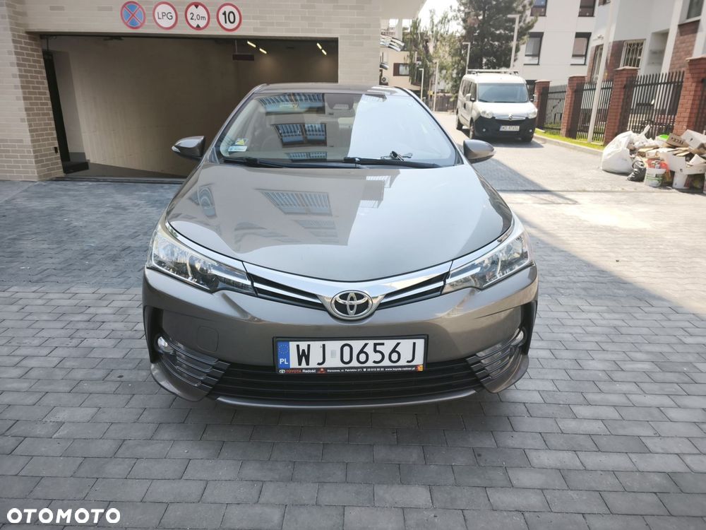 Toyota Corolla - 2