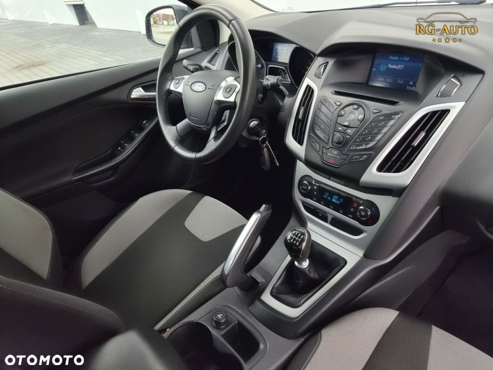 Ford Focus - 33