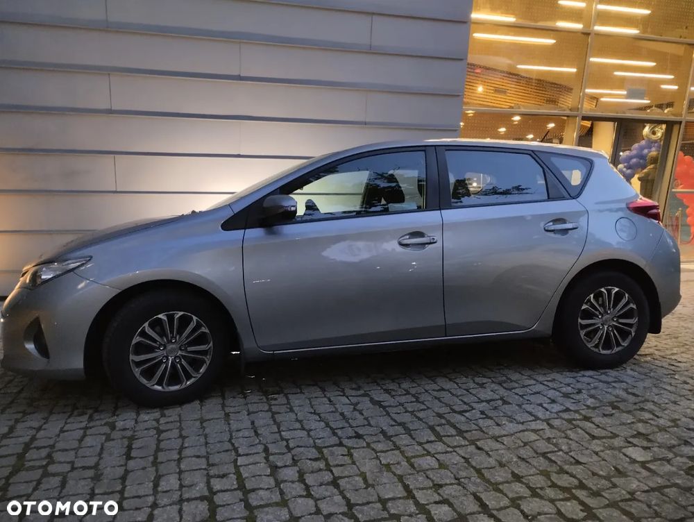 Toyota Auris 1.33 VVT-i Life Comfort - 2