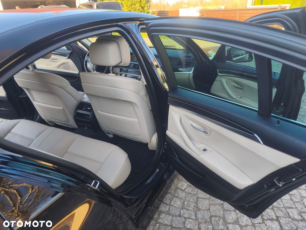 BMW Seria 5 520d - 22