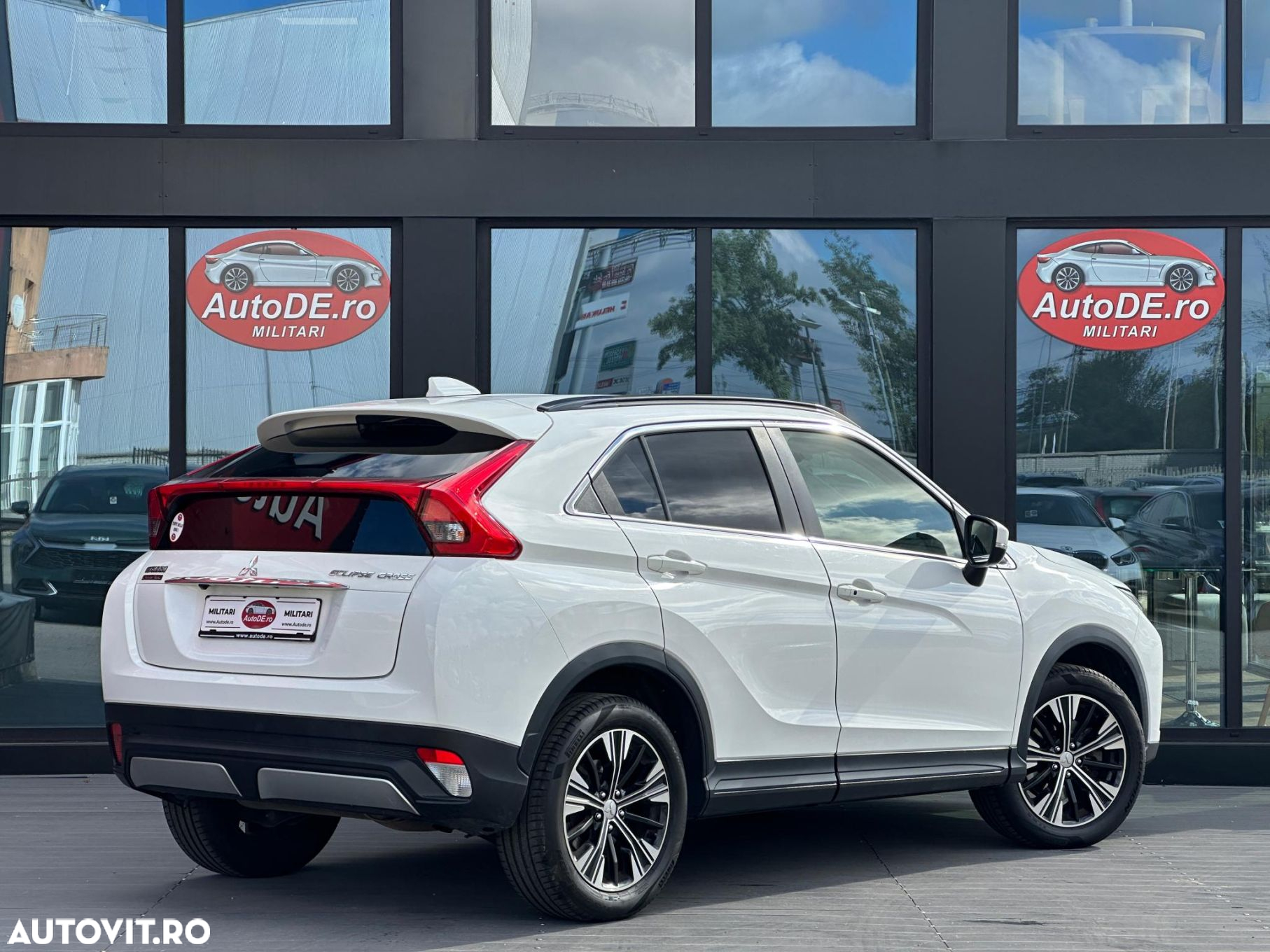 Mitsubishi Eclipse-Cross - 3