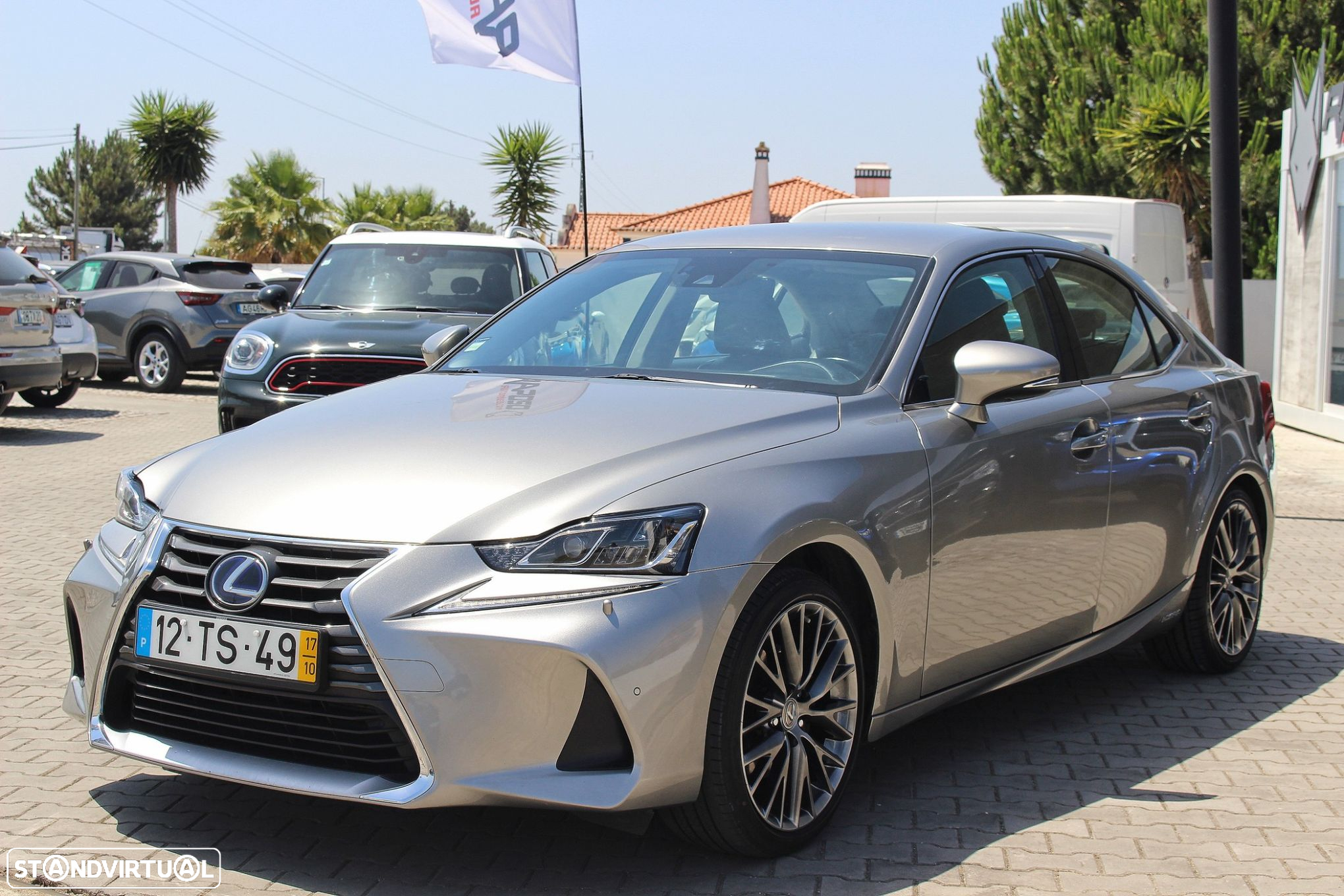 Lexus IS 300H Luxury - 12