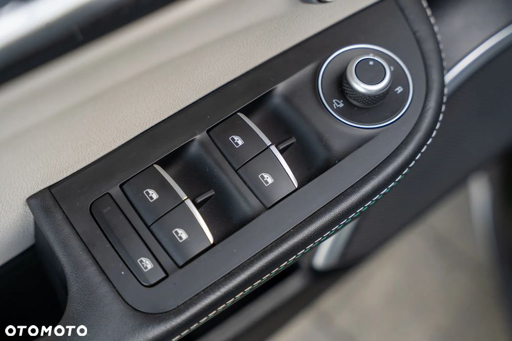 Alfa Romeo Giulia 2.9 V6 Bi-Turbo AT8 Quadrifoglio - 20