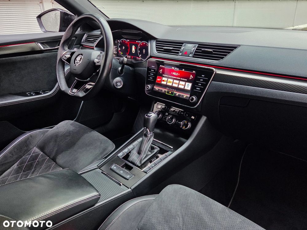 Skoda Superb 2.0 TDI SCR Sportline DSG - 20