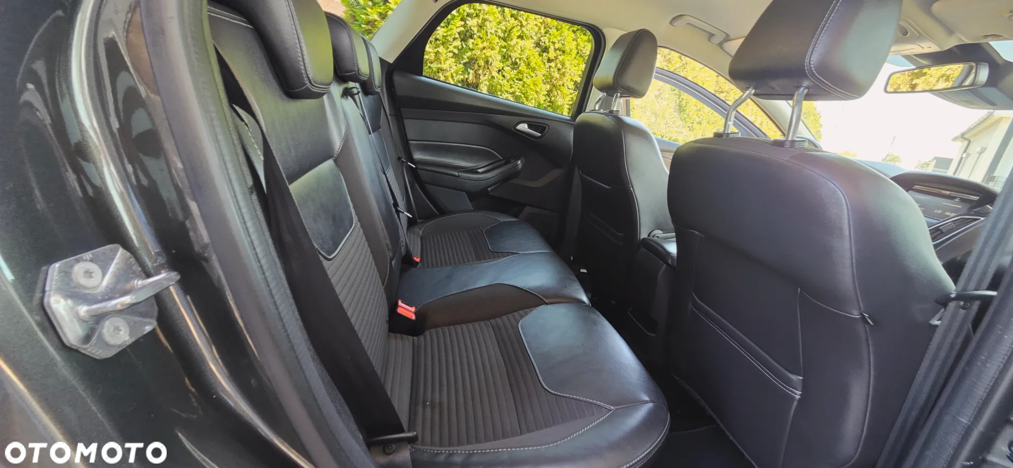 Ford Focus Turnier 1.0 EcoBoost Start-Stopp-System TITANIUM X - 30