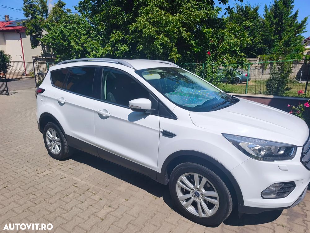 Ford Kuga - 1